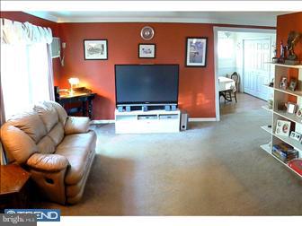 41 Hemlock Road Levittown, PA 19056 - Photo 3 of 6 Gallery Image 3
