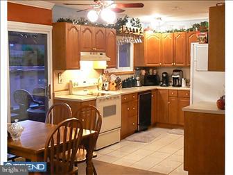 41 Hemlock Road Levittown, PA 19056 - Photo 4 of 6 Gallery Image 4