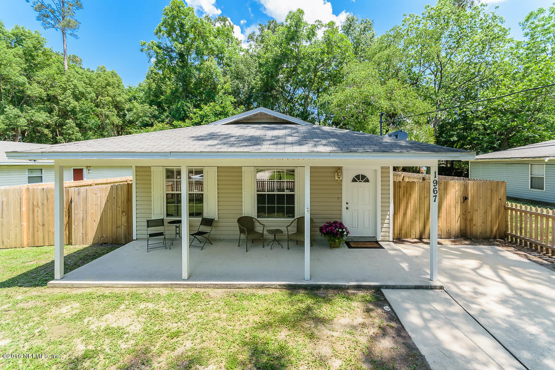 1967 Spring Drive Road Jacksonville, FL 32209 - Photo 3 of 20 Front of House