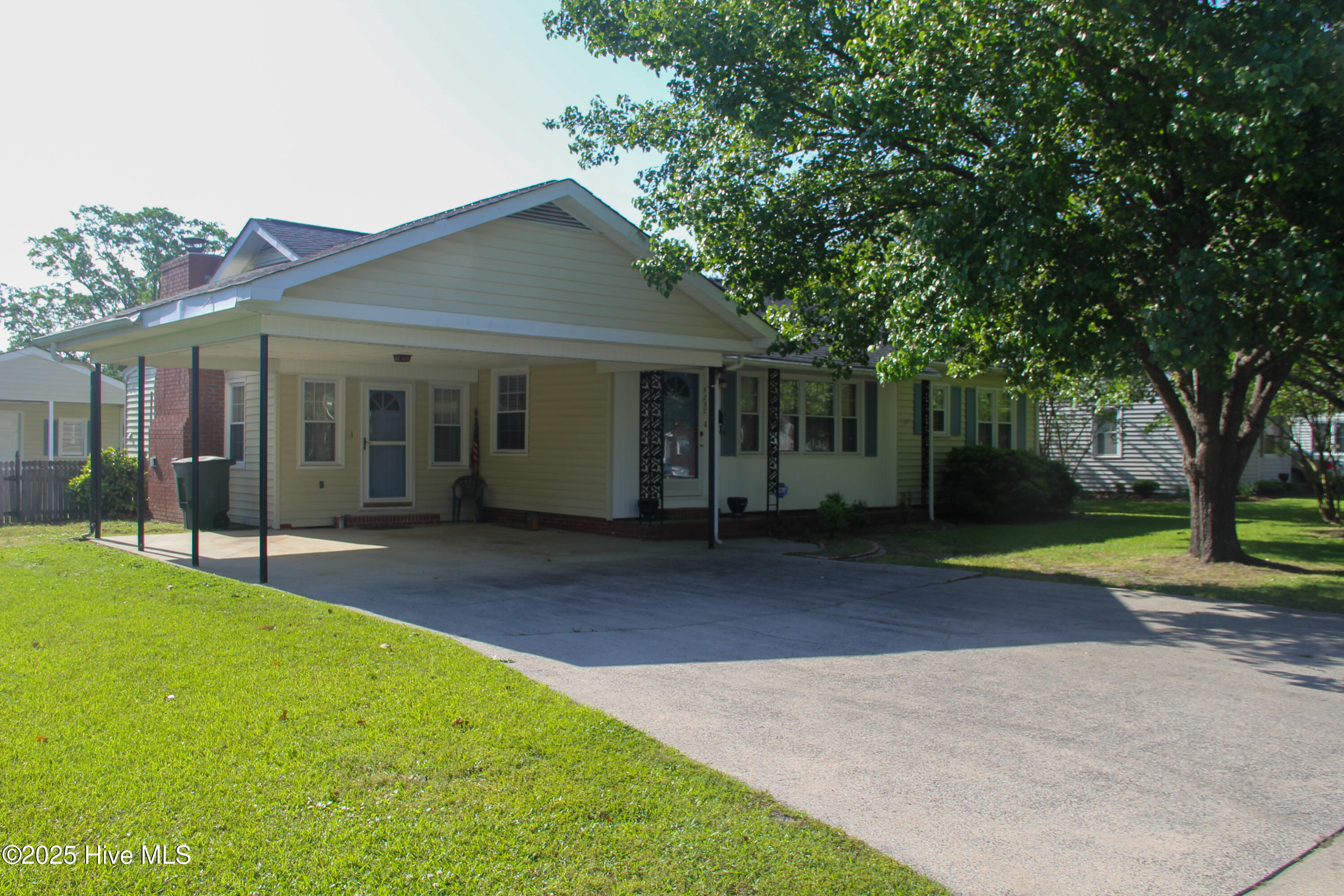 4237 Washington Street Ayden, NC 28513 - Photo 2 of 21 Carport