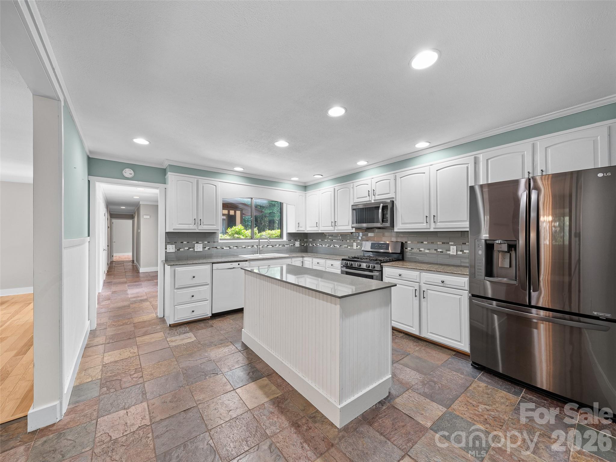 130 Brandon Road Hendersonville, NC 28739 - Photo 10 of 48 Gallery Image 10