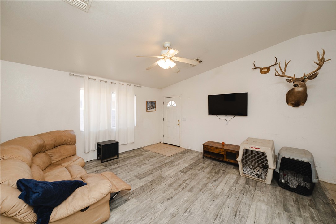 3060 North Evans Street Kingman, AZ 86401 - Photo 5 of 38
