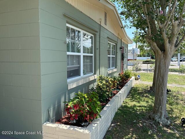 941 Croton Road Melbourne, FL 32935 - Photo 11 of 26 a view of a back yard of the house