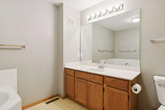 $220,000 | 8853 Branson Drive, Unit 28, Inver Grove Heights, MN 55076