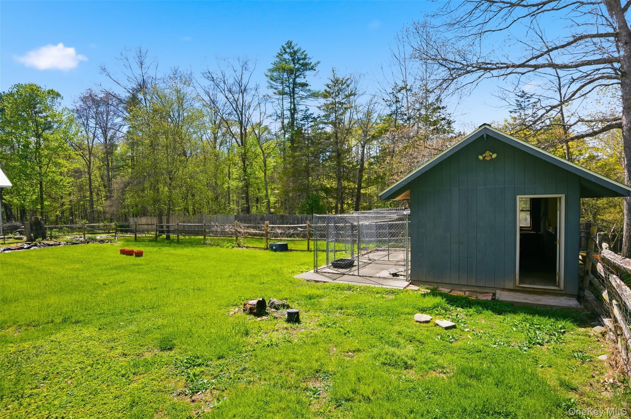 374 Marcott Road Cottekill, NY 12419 - Photo 41 of 41 Fenced in kennel