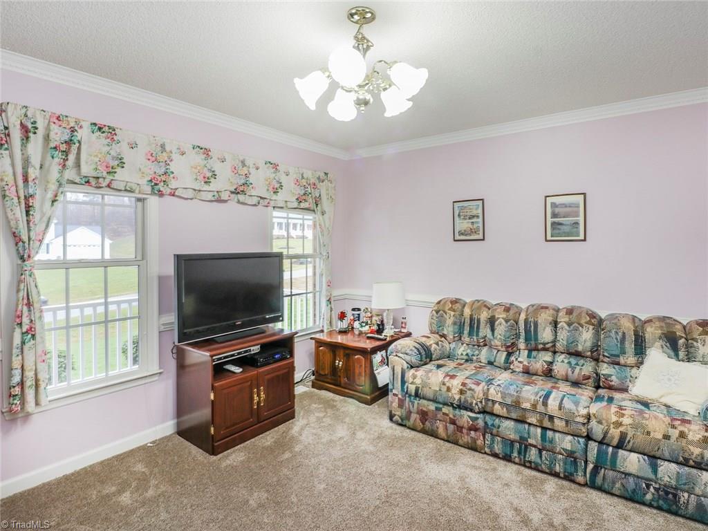 160 Creekside Ridge Drive High Point, NC 27265 - Photo 15 of 30 Gallery Image 15