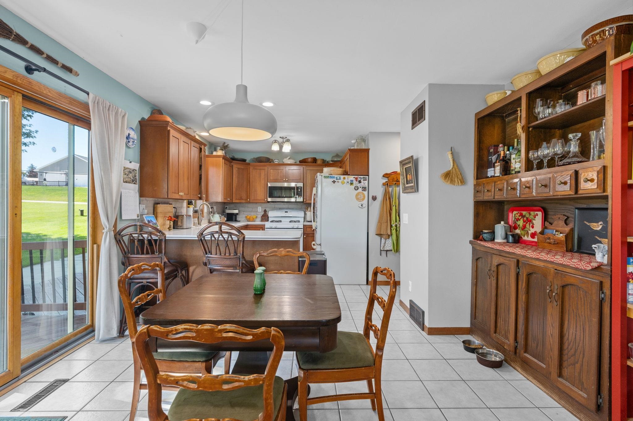 4032 Twin Ridgeway, WI 53582 - Photo 13 of 55 Gallery Image 13