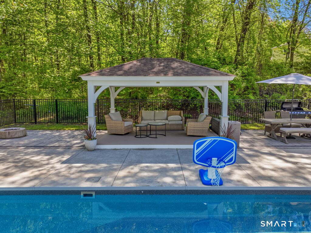15 Fox Ridge Lane Hebron, CT 06248 - Photo 7 of 40