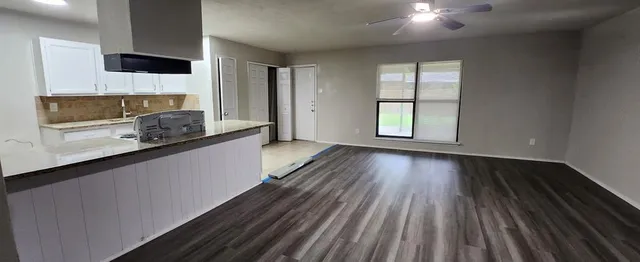 $2,200 | 5324 Young Drive, The Colony, TX 75056