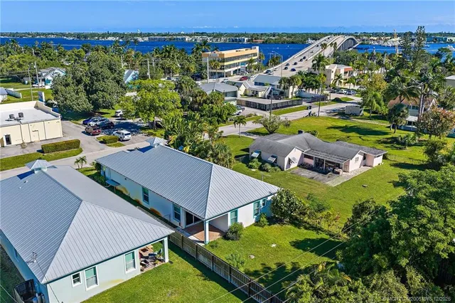 a view of a backyard of the house