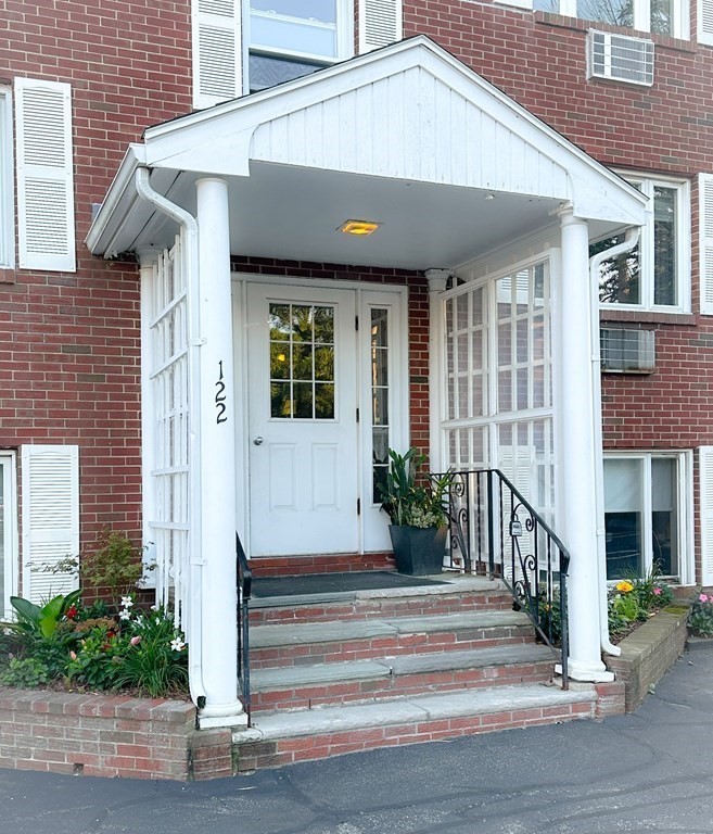 122 Decatur Street, Unit 1 Arlington, MA 02474 - Photo 1 of 6