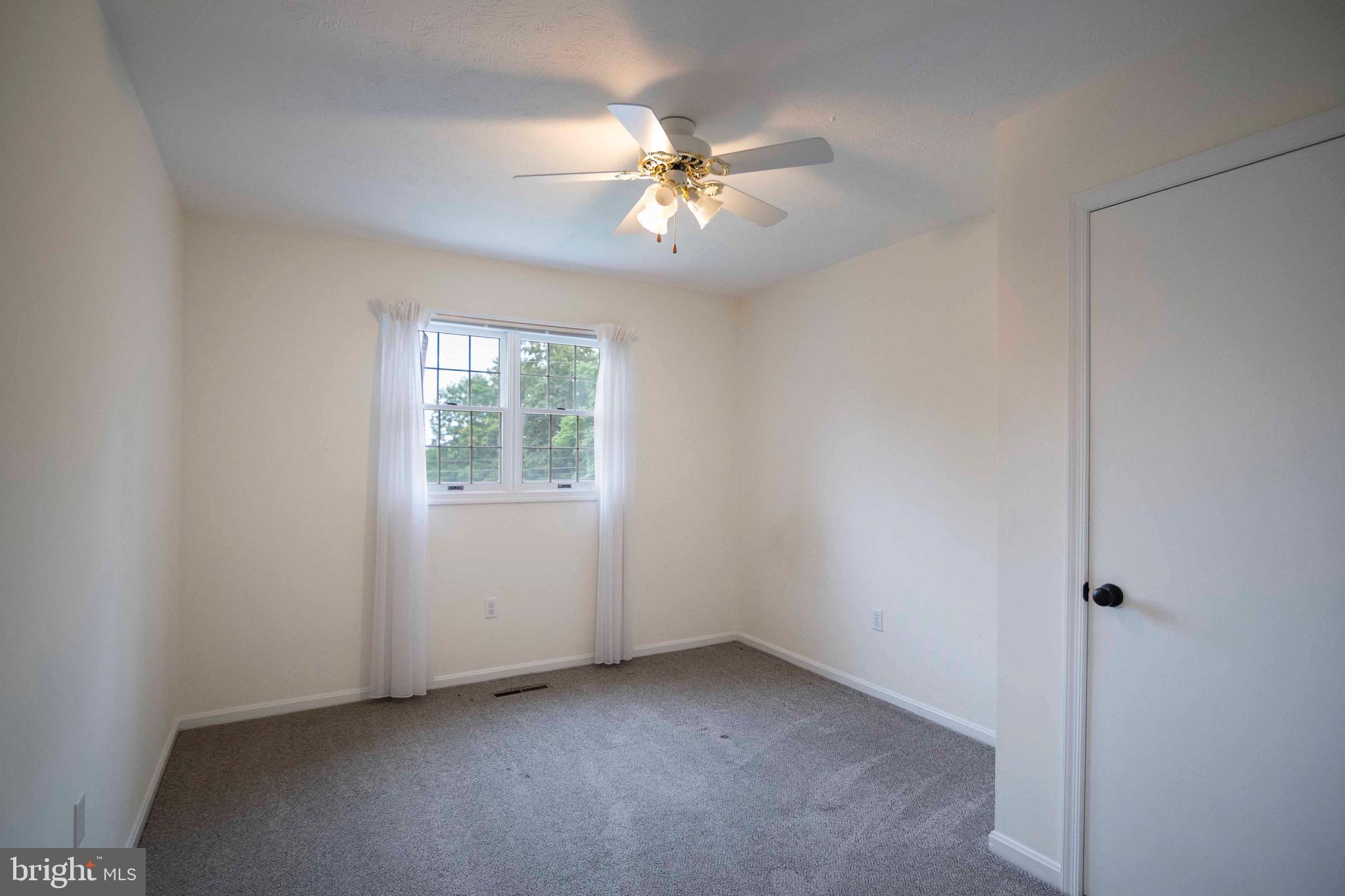 116 Richmond Road Front Royal, VA 22630 - Photo 16 of 60 Upstairs bedroom 1.