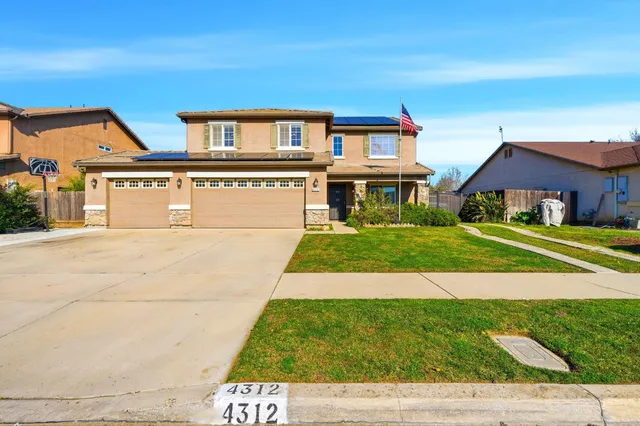 $520,000 | 4312 East Stapp Avenue, Visalia, CA 93292