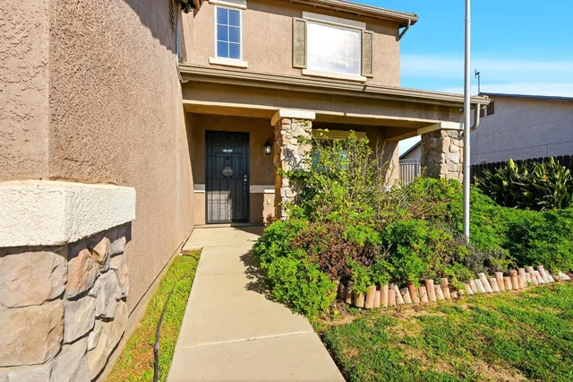 $520,000 | 4312 East Stapp Avenue, Visalia, CA 93292