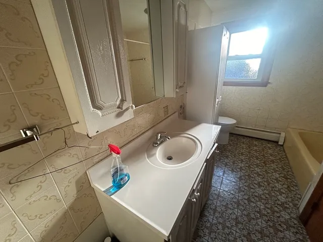 $2,800 | 22 Norcross Street, Unit 1, Arlington, MA 02474