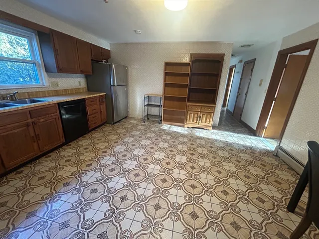 $2,800 | 22 Norcross Street, Unit 1, Arlington, MA 02474