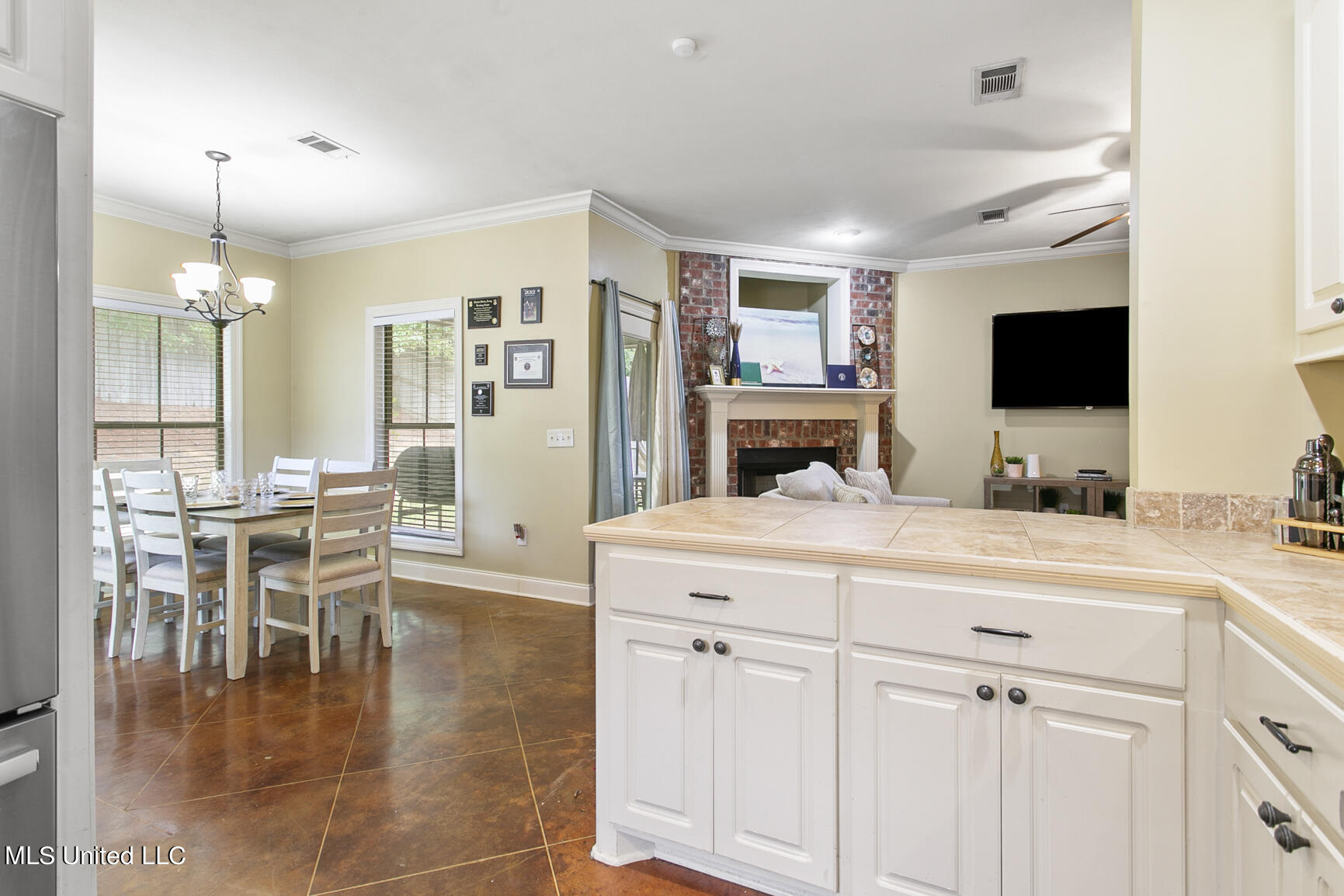 653 Westhill Road Brandon, MS 39042 - Photo 11 of 23 653 Westhill final-12