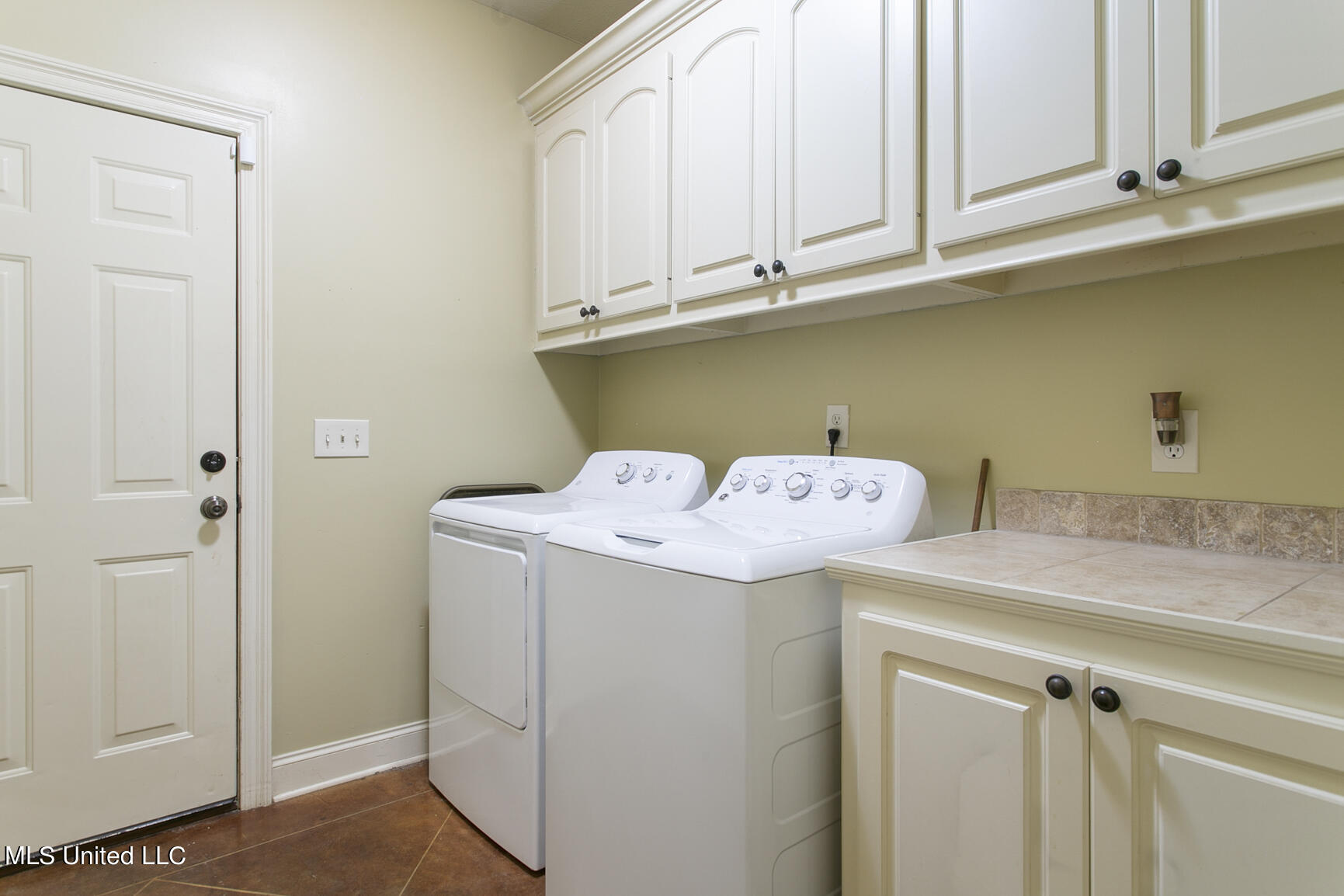 653 Westhill Road Brandon, MS 39042 - Photo 17 of 23 653 Westhill final-18