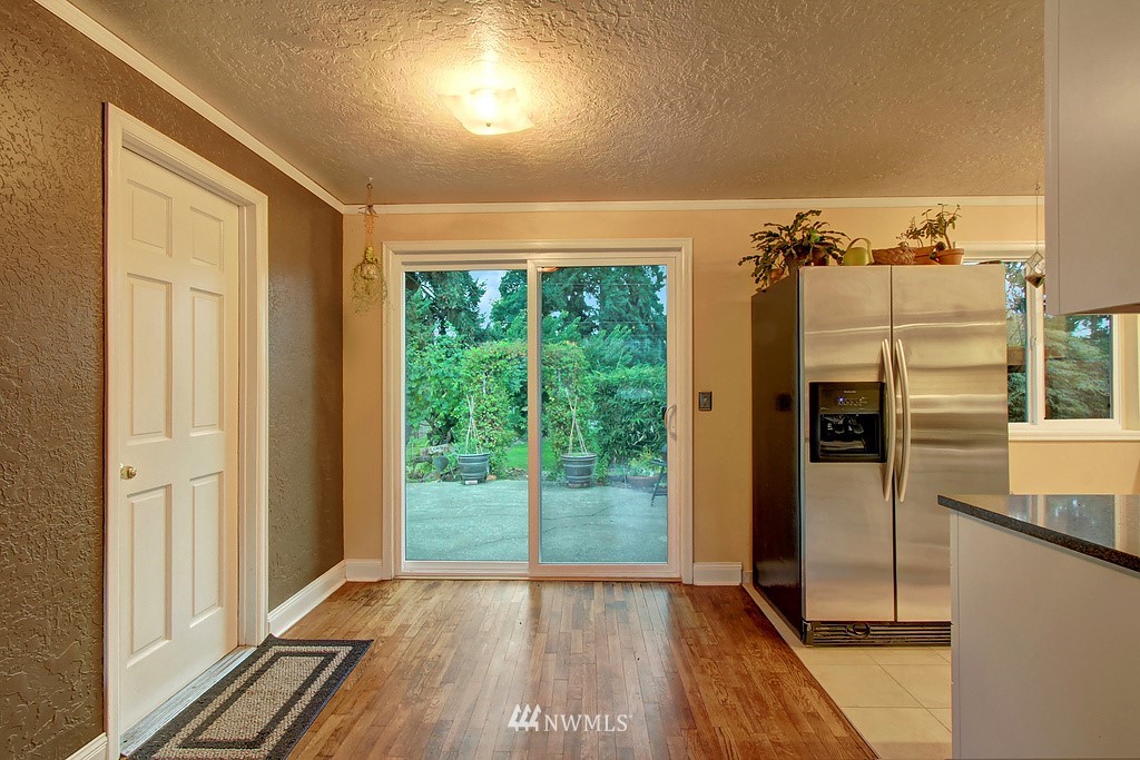 730 Logan Road Lynnwood, WA 98036 - Photo 3 of 16 Gallery Image 3