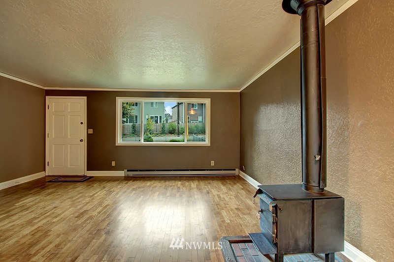 730 Logan Road Lynnwood, WA 98036 - Photo 5 of 16 Gallery Image 5