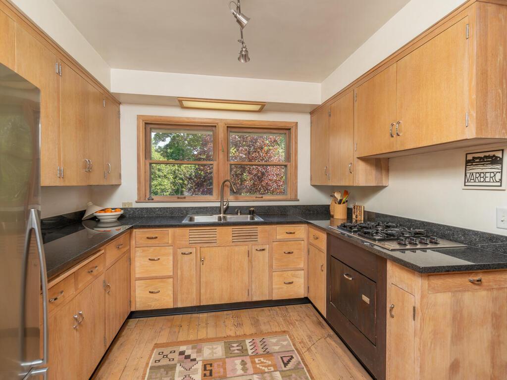 4351 Mackey Avenue St. Louis Park, MN 55424 - Photo 11 of 25