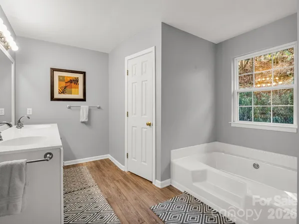 $550,000 | 108 Nuthatch Trace, Brevard, NC 28712