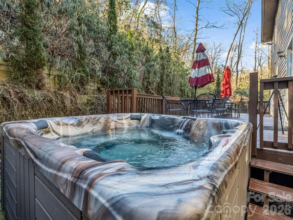 $550,000 | 108 Nuthatch Trace, Brevard, NC 28712