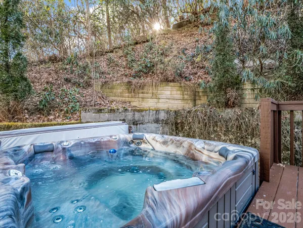 $550,000 | 108 Nuthatch Trace, Brevard, NC 28712