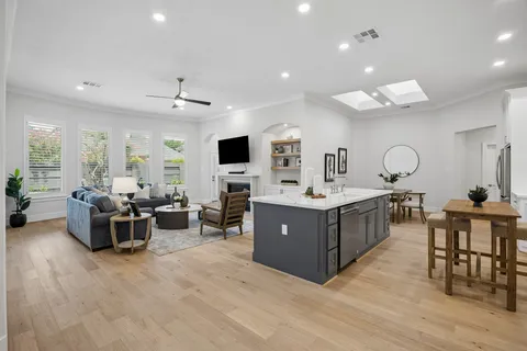 $700,000 | 6315 Collina Springs Court, Houston, TX 77041