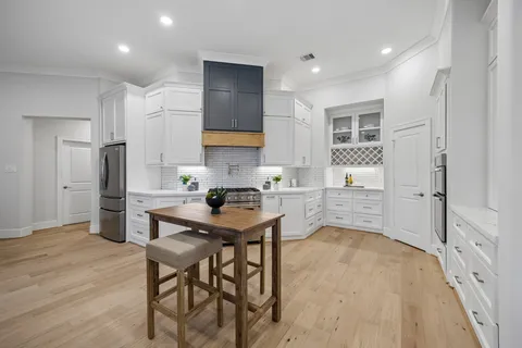 $700,000 | 6315 Collina Springs Court, Houston, TX 77041