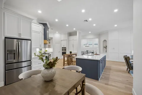 $700,000 | 6315 Collina Springs Court, Houston, TX 77041