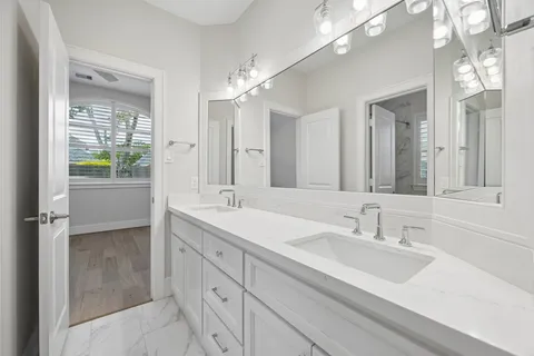 $700,000 | 6315 Collina Springs Court, Houston, TX 77041