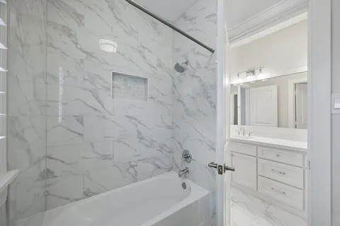 $700,000 | 6315 Collina Springs Court, Houston, TX 77041