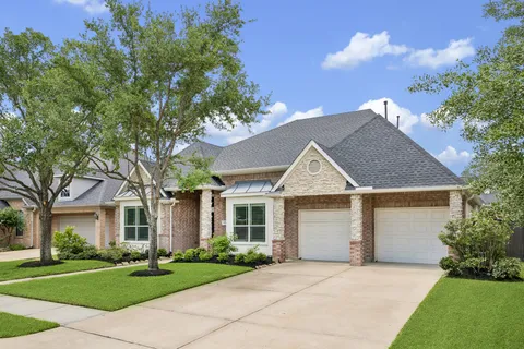 $700,000 | 6315 Collina Springs Court, Houston, TX 77041