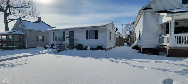 $110,000 | 1141 South 3rd Street, Clinton, IN 47842