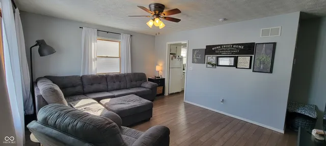 $110,000 | 1141 South 3rd Street, Clinton, IN 47842