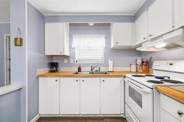 $105,000 | 808 53rd Avenue East, Unit 194F, Bradenton, FL 34203