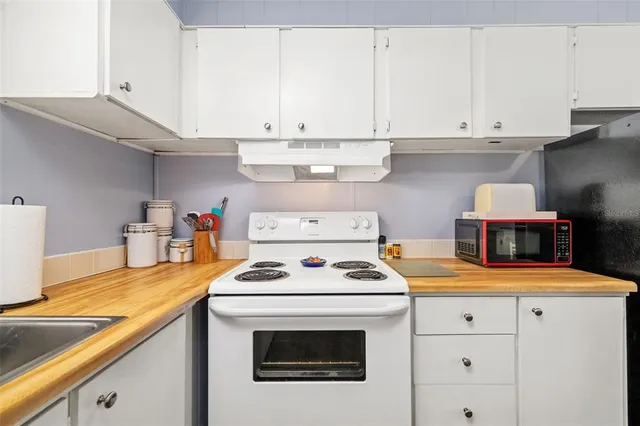 $105,000 | 808 53rd Avenue East, Unit 194F, Bradenton, FL 34203