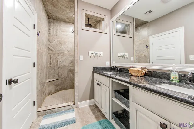 $1,125,000 | 2394 Highway 1, Grand Isle, LA 70358