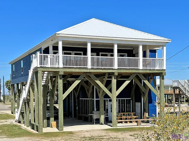 $1,125,000 | 2394 Highway 1, Grand Isle, LA 70358