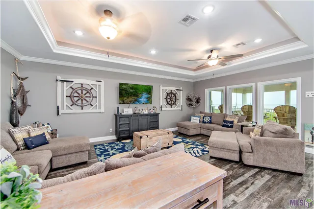 $1,125,000 | 2394 Highway 1, Grand Isle, LA 70358