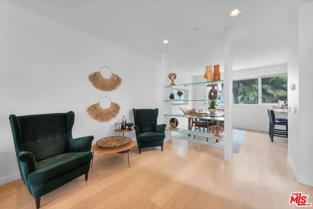 $2,100,000 | 310 Washington Boulevard, Unit 601, Marina del Rey, CA 90292