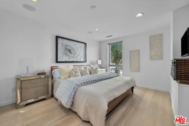 $2,100,000 | 310 Washington Boulevard, Unit 601, Marina del Rey, CA 90292