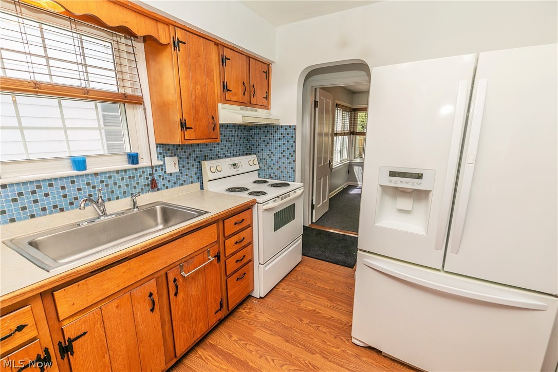 1188 Piermont Road Cleveland, OH 44121 - Photo 11 of 26