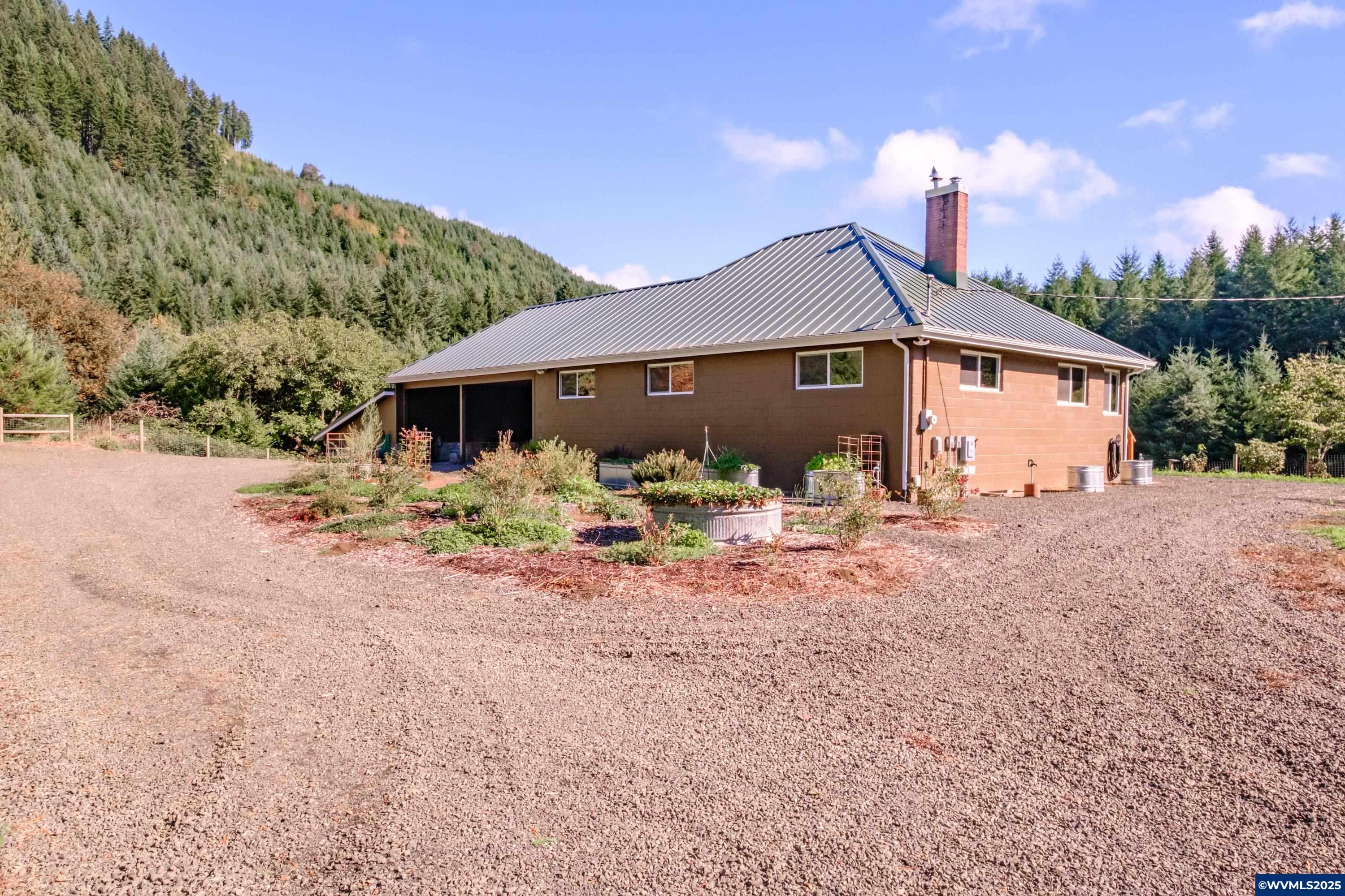 9602 Harlan Road Eddyville, OR 97343 - Photo 7 of 50