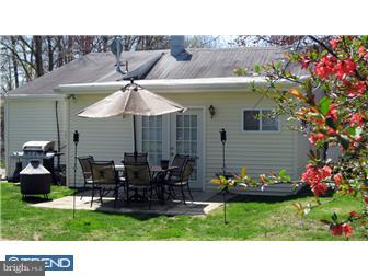 535 South Maple Avenue Maple Shade, NJ 08052 - Photo 5 of 11 Exterior Back