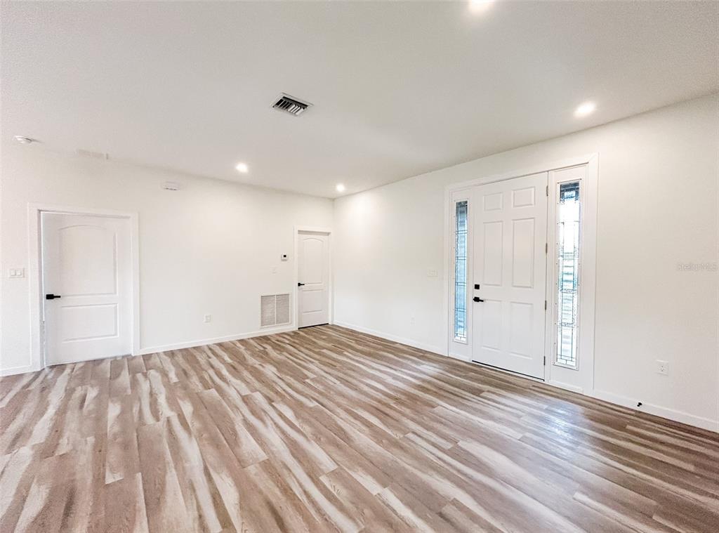 4308 Thunderbird Road Sebring, FL 33872 - Photo 10 of 28 Gallery Image 10