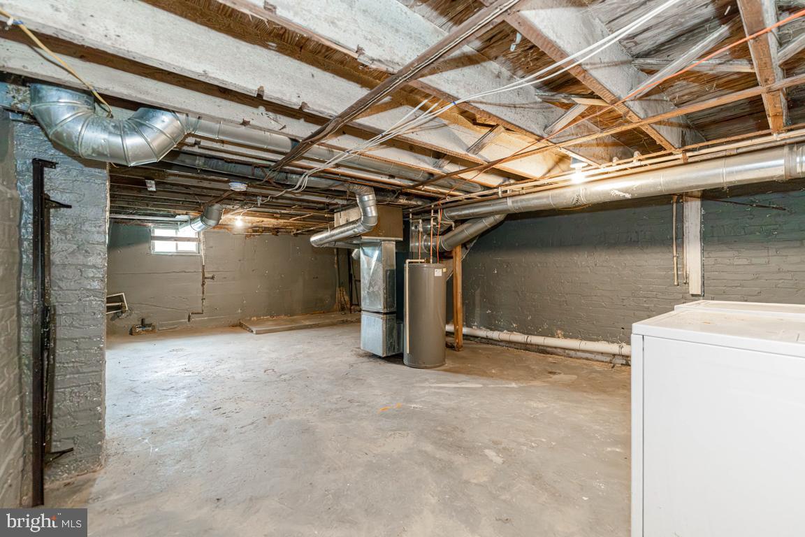 3006 Mathews Street Baltimore, MD 21218 - Photo 20 of 25 a view of empty room