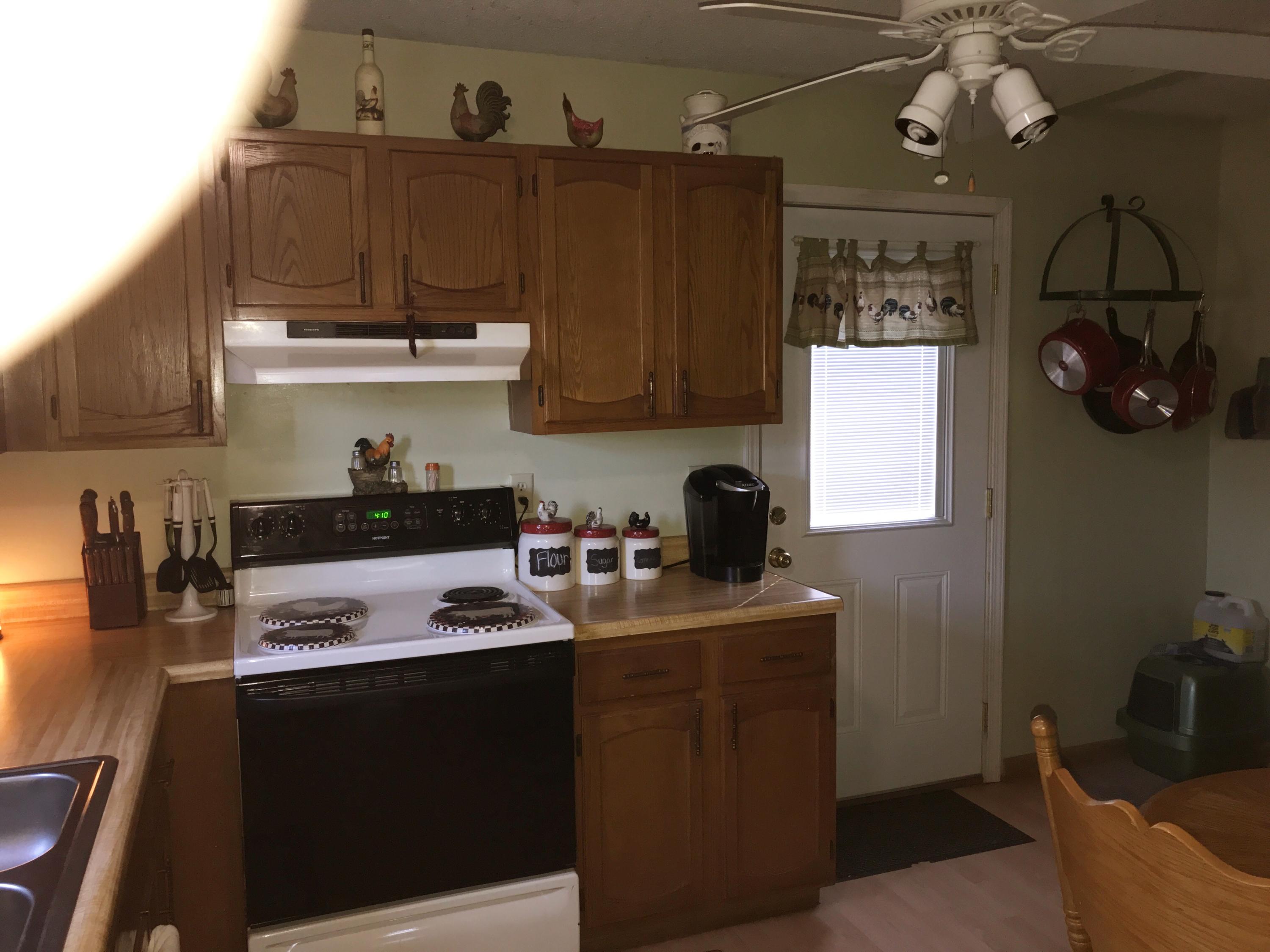 140 Eleazar Road Tellico Plains, TN 37385 - Photo 4 of 21 IMG-0178