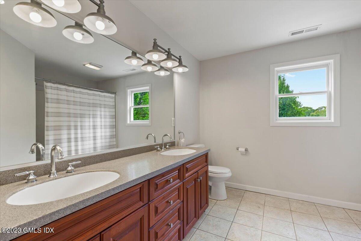 5 Sunshine Avenue Riverside, CT 06878 - Photo 24 of 35 23-64A4758a